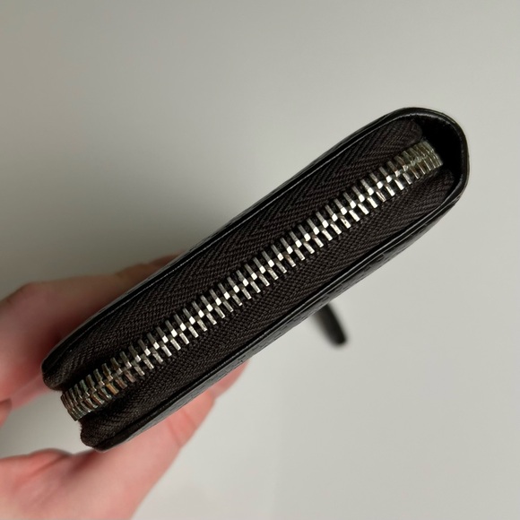 Gucci Diamante Leather Round Zipper
Long Wallet - Picture 3 of 9